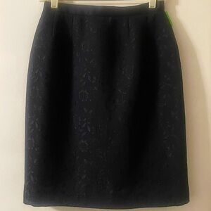 Jones New York (Size 6 Petite) Black Floral Princess Square Pencil Skirt
